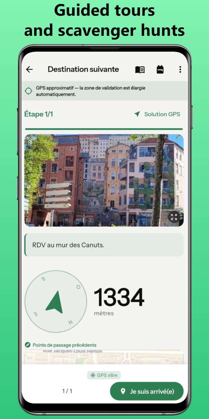 Treasure hunt navigation: compass, distance in metres and GPS accuracy